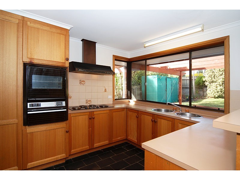 1  Ruby Court, Flagstaff Hill SA 5159