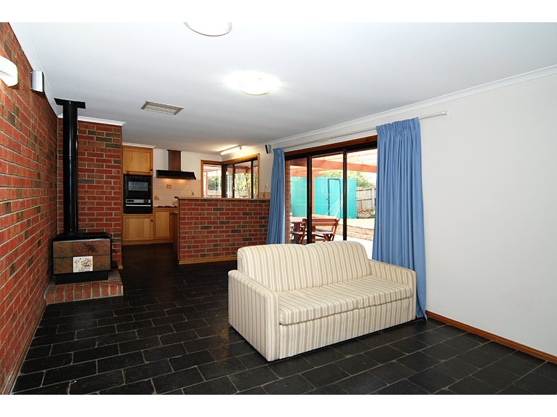 1  Ruby Court, Flagstaff Hill SA 5159