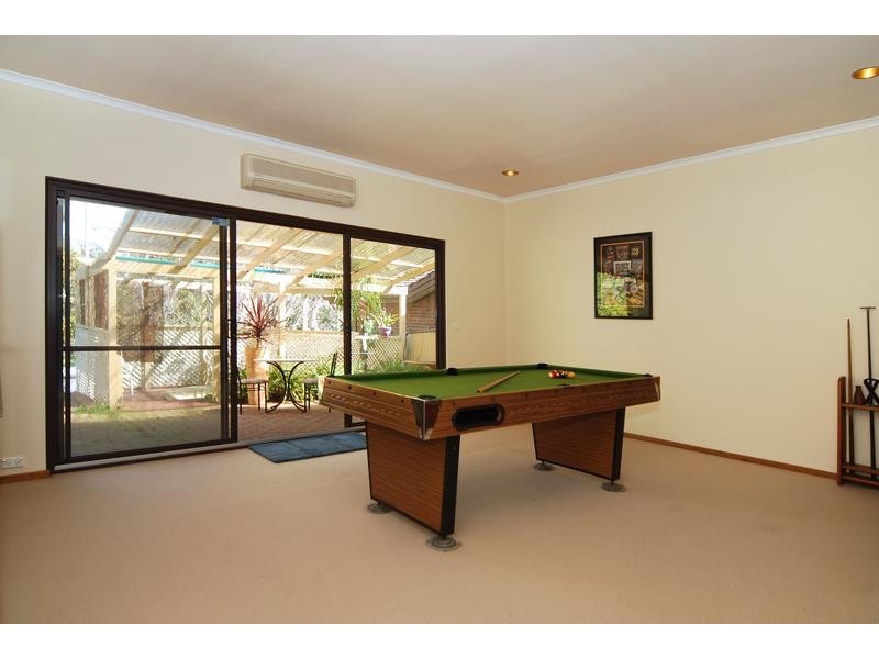 16 Swan Avenue, Happy Valley SA 5159