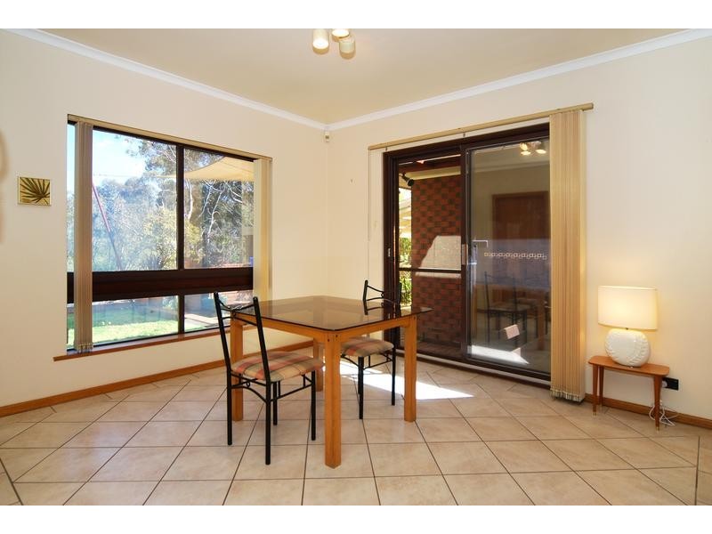 16 Swan Avenue, Happy Valley SA 5159