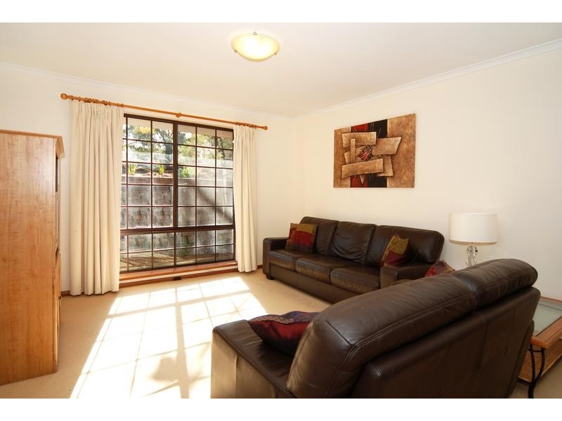 18 Sheoak Crescent, Aberfoyle Park SA 5159