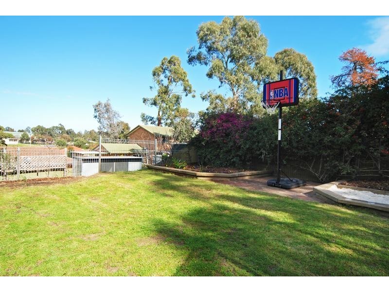 18 Sheoak Crescent, Aberfoyle Park SA 5159