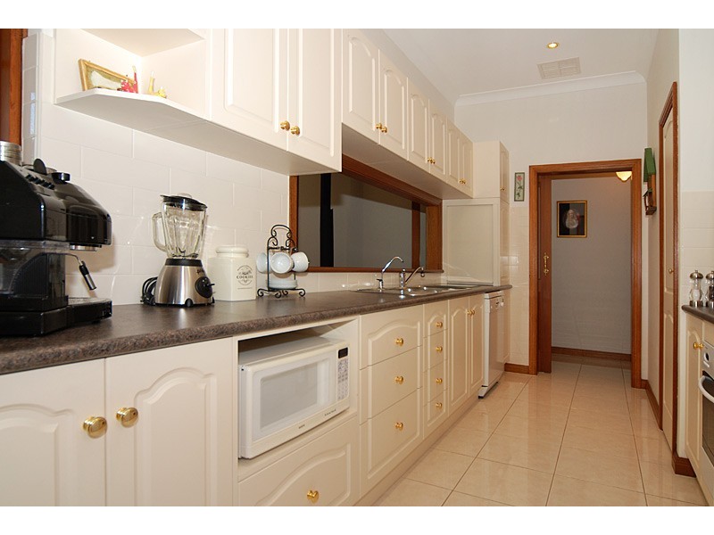 17 Reservoir Drive, Flagstaff Hill SA 5159