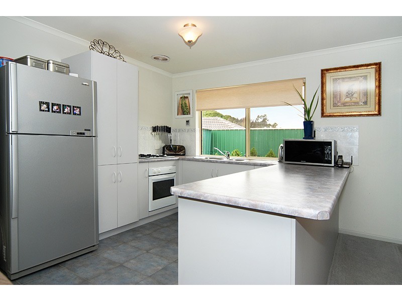 9 Merrivale Drive, Happy Valley SA 5159