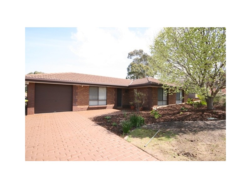 12 Lyn Street, Aberfoyle Park SA 5159