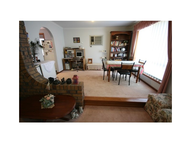 12 Lyn Street, Aberfoyle Park SA 5159