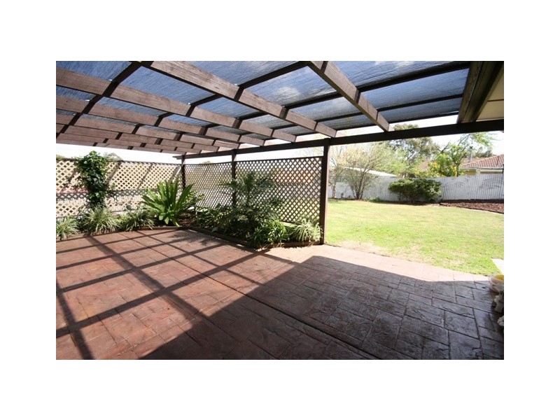 12 Lyn Street, Aberfoyle Park SA 5159