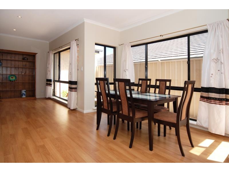 11 Antonio Street, Huntfield Heights SA 5163