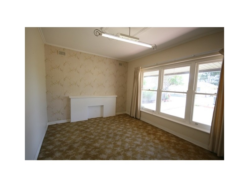 135 Kingston Avenue, Melrose Park SA 5039