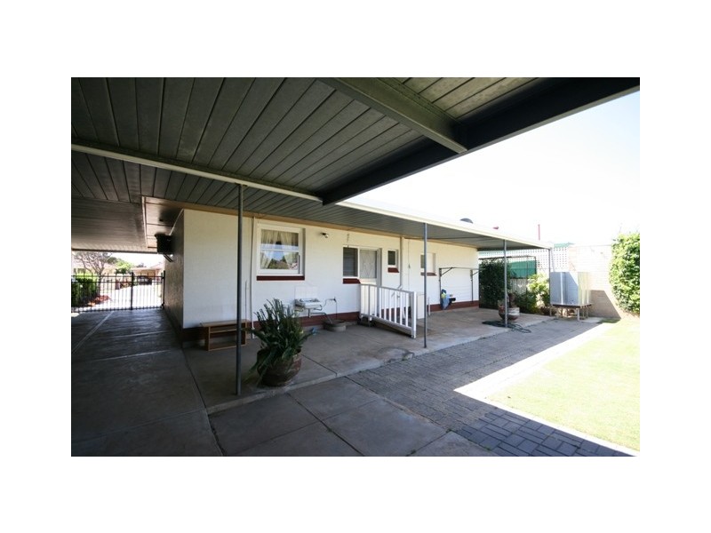 135 Kingston Avenue, Melrose Park SA 5039