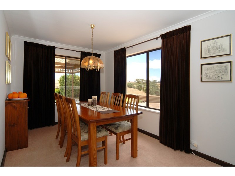 8 Mark Court, O’halloran Hill SA 5158