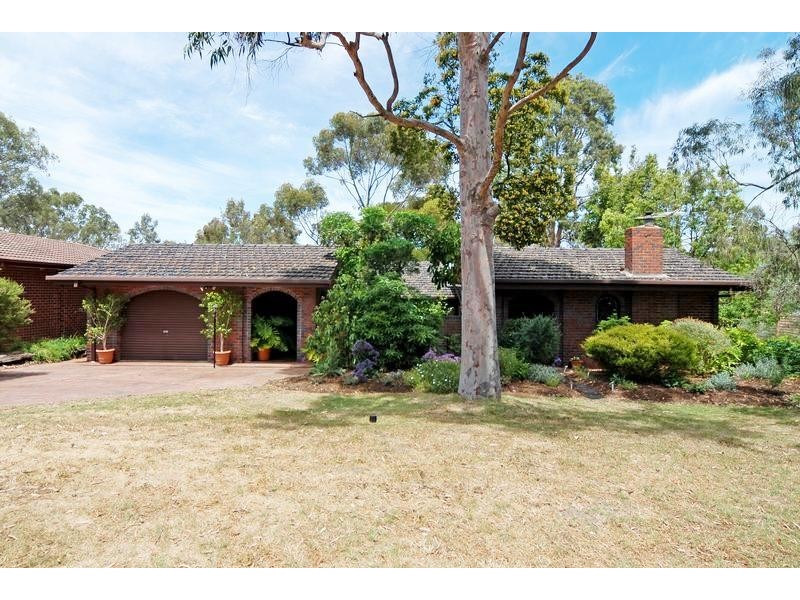 14 Swan Avenue, Happy Valley SA 5159