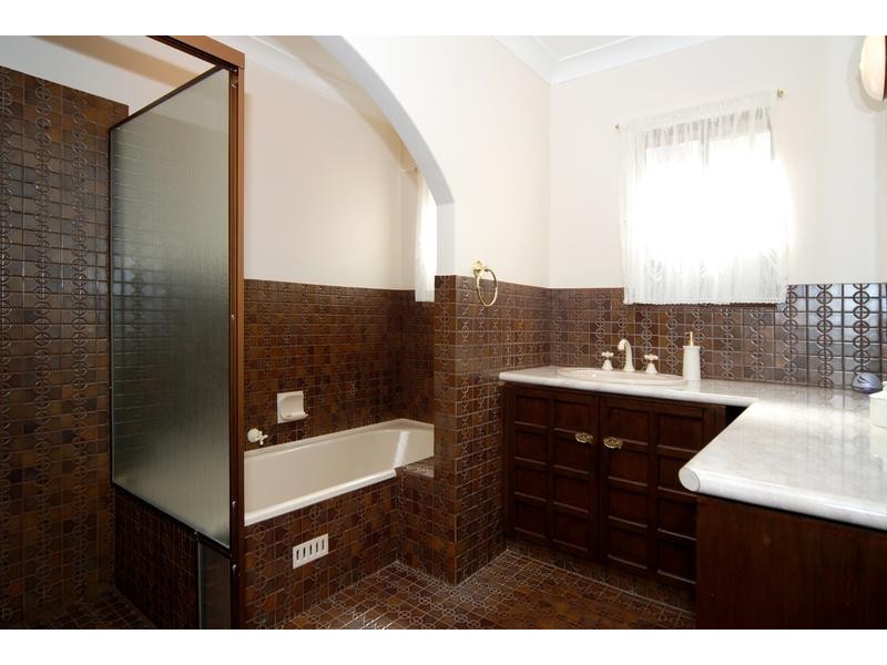 14 Swan Avenue, Happy Valley SA 5159