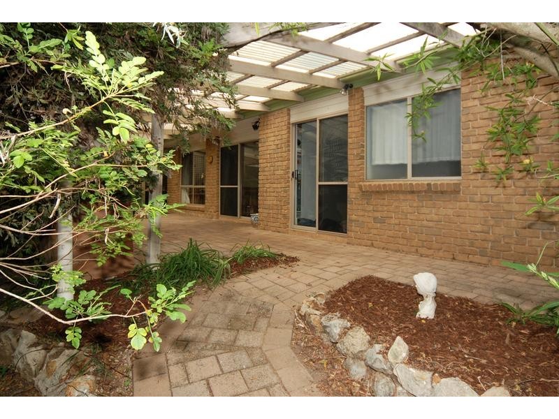 9 Furioso Drive, Woodcroft SA 5162