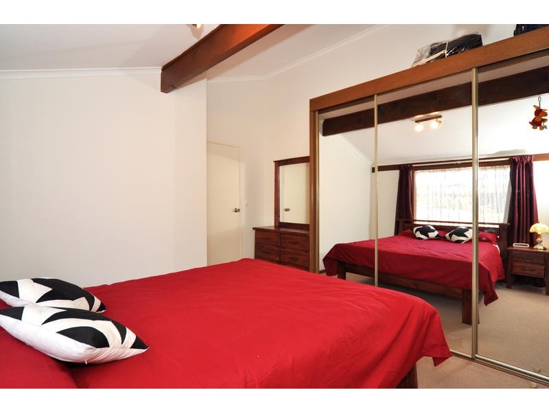 66 Oakridge Road, Aberfoyle Park SA 5159