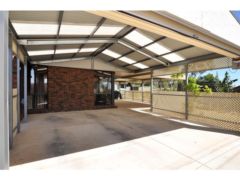 66 Oakridge Road, Aberfoyle Park SA 5159