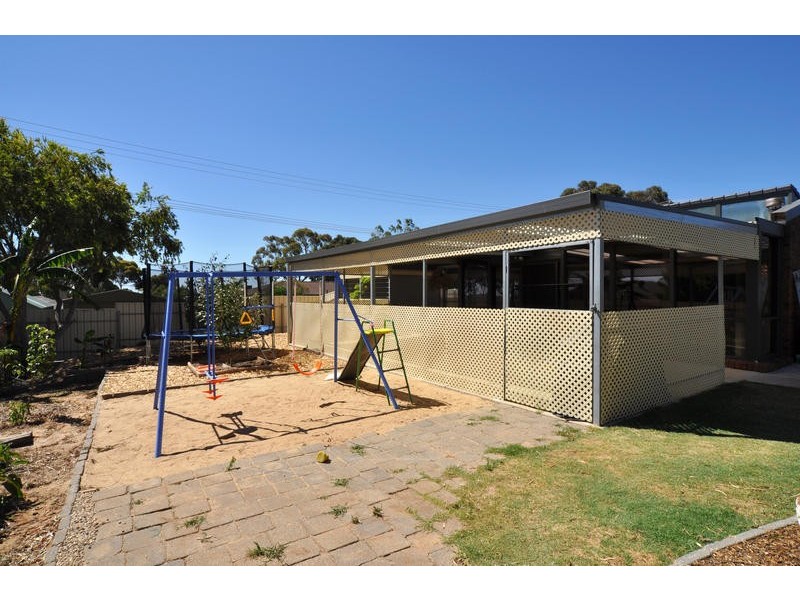 66 Oakridge Road, Aberfoyle Park SA 5159