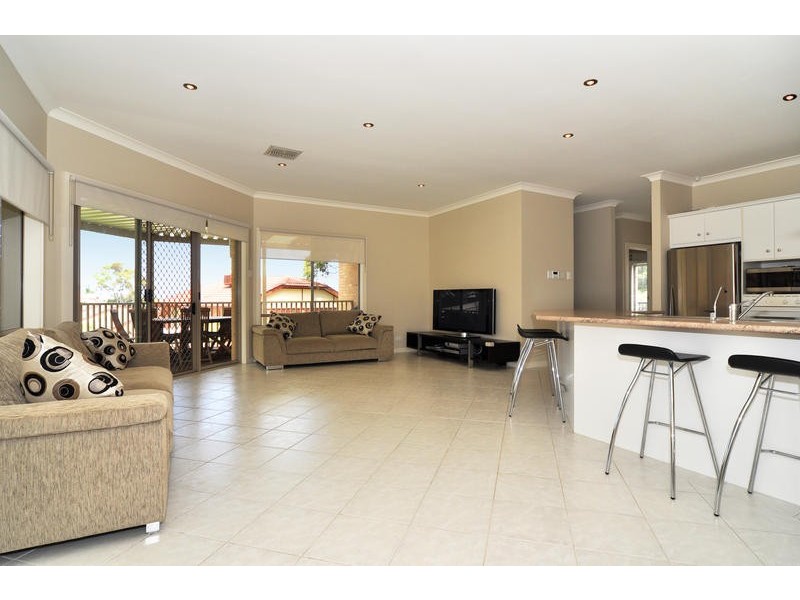 1 Peppermint Grove, Aberfoyle Park SA 5159