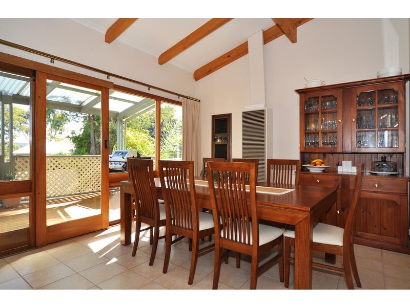 25 York Drive, Flagstaff Hill SA 5159