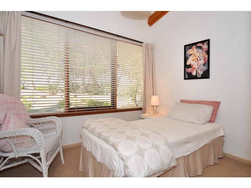 25 York Drive, Flagstaff Hill SA 5159