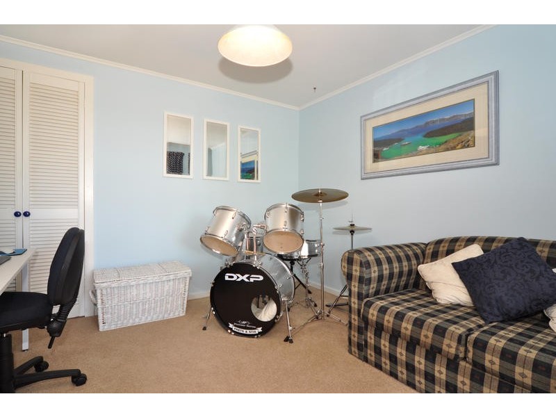 25 York Drive, Flagstaff Hill SA 5159