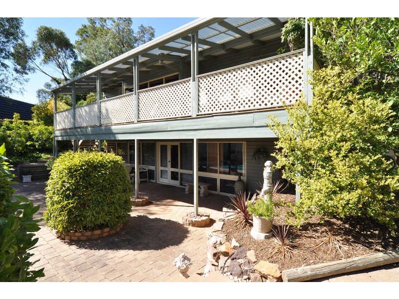 25 York Drive, Flagstaff Hill SA 5159