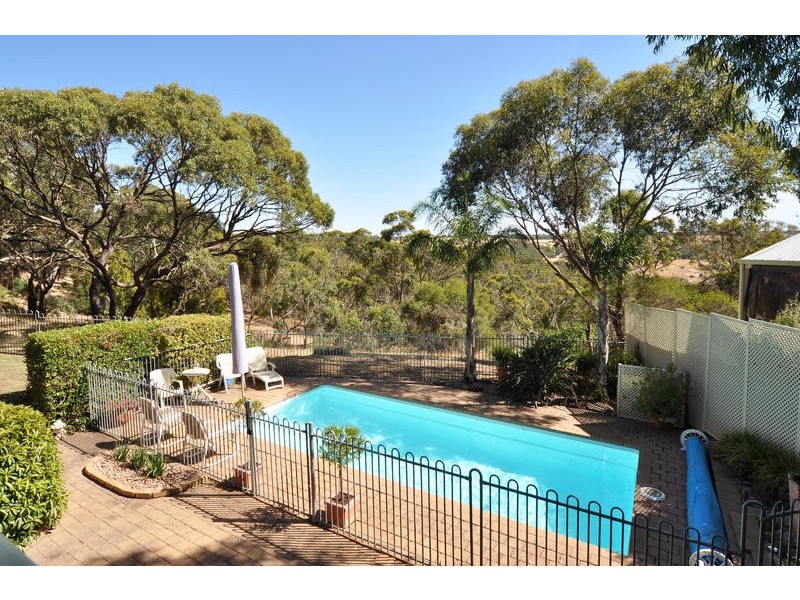 25 York Drive, Flagstaff Hill SA 5159