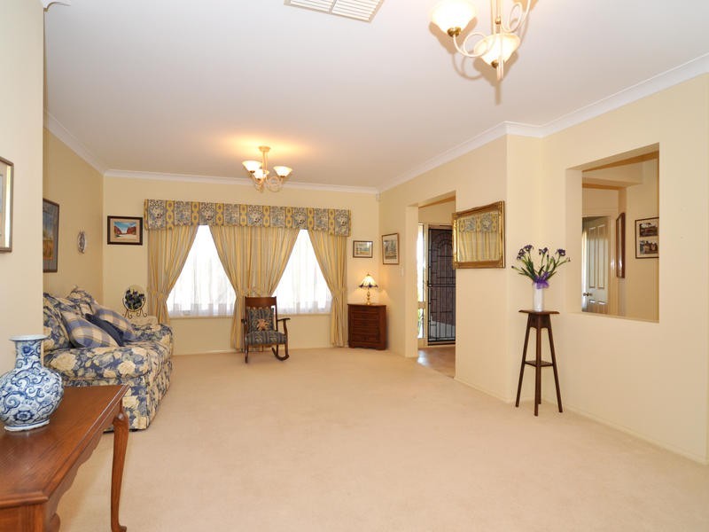 6 Hilderstone Court, Flagstaff Hill SA 5159