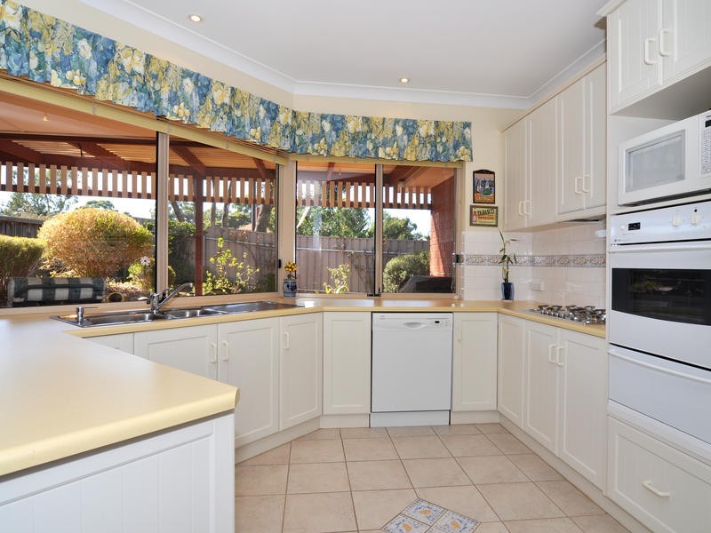 6 Hilderstone Court, Flagstaff Hill SA 5159