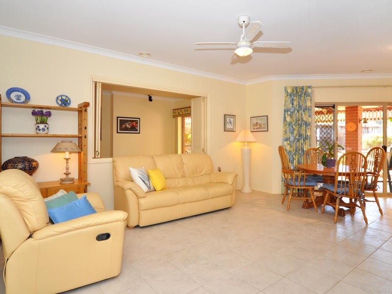 6 Hilderstone Court, Flagstaff Hill SA 5159