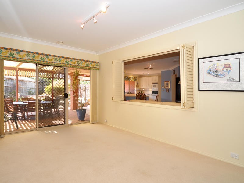 6 Hilderstone Court, Flagstaff Hill SA 5159