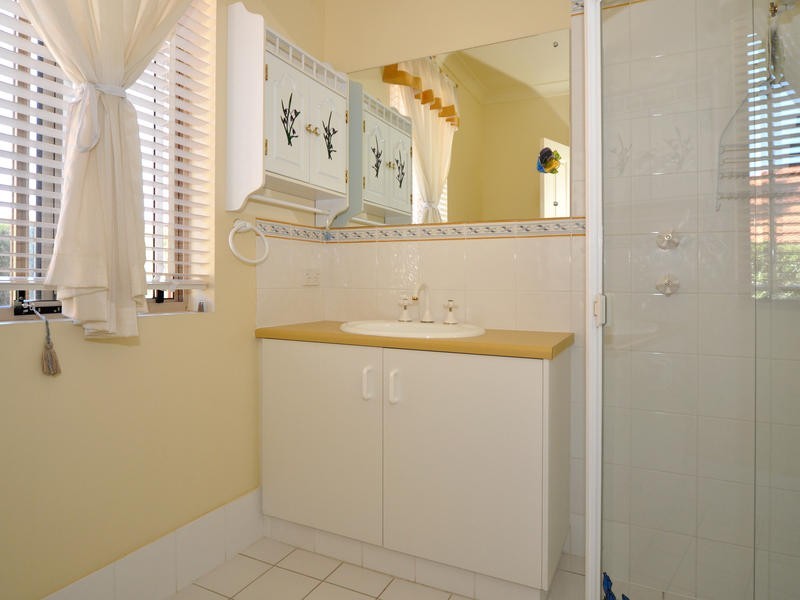 6 Hilderstone Court, Flagstaff Hill SA 5159