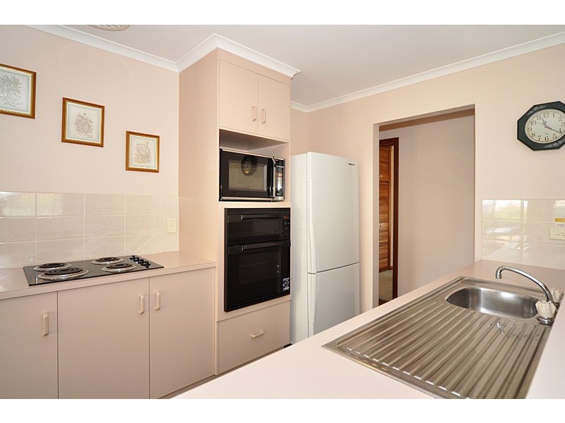 5 Lakeview Close, Woodcroft SA 5162