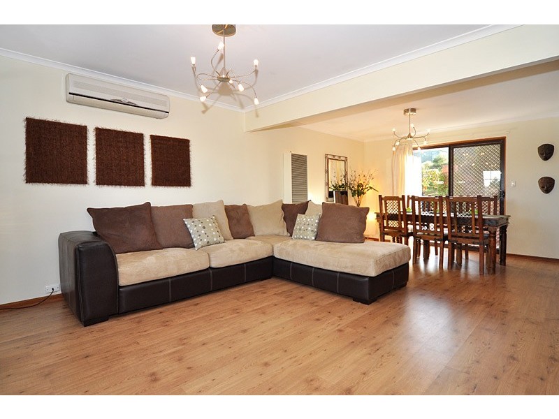 10 Grevillea Road, Aberfoyle Park SA 5159