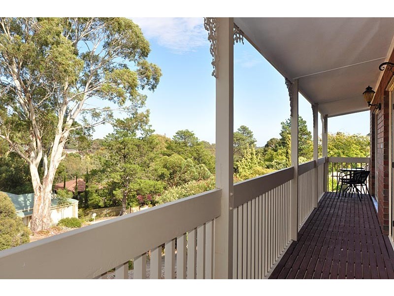 10 Grevillea Road, Aberfoyle Park SA 5159