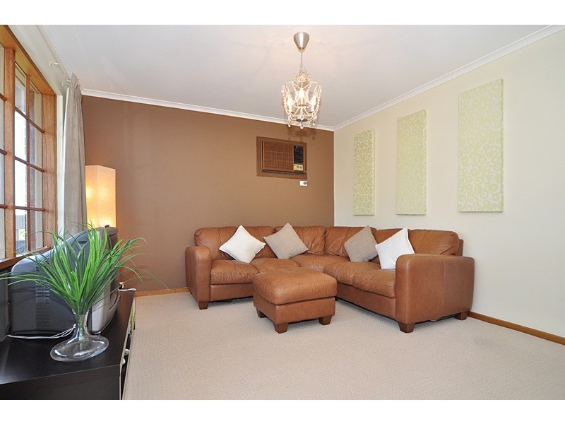 10 Grevillea Road, Aberfoyle Park SA 5159