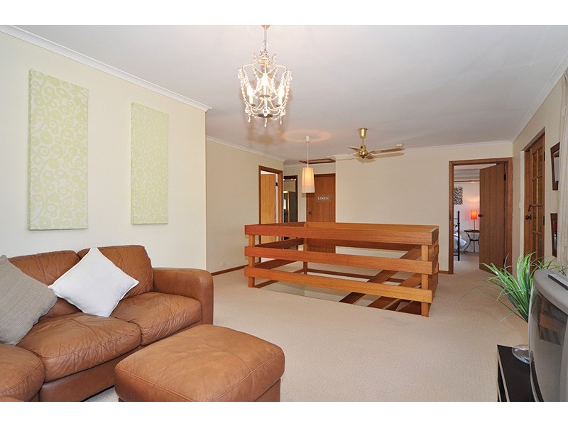 10 Grevillea Road, Aberfoyle Park SA 5159