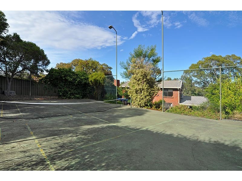 10 Grevillea Road, Aberfoyle Park SA 5159