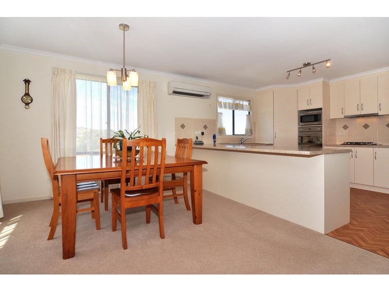 6A Walters Crescent, Aberfoyle Park SA 5159