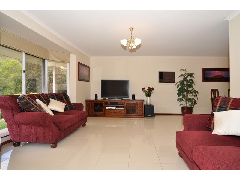 76 Broadmeadow Drive, Flagstaff Hill SA 5159