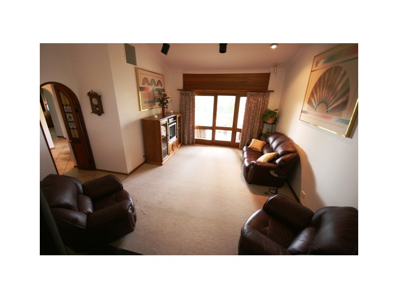 9 Balara Crescent, Flagstaff Hill SA 5159