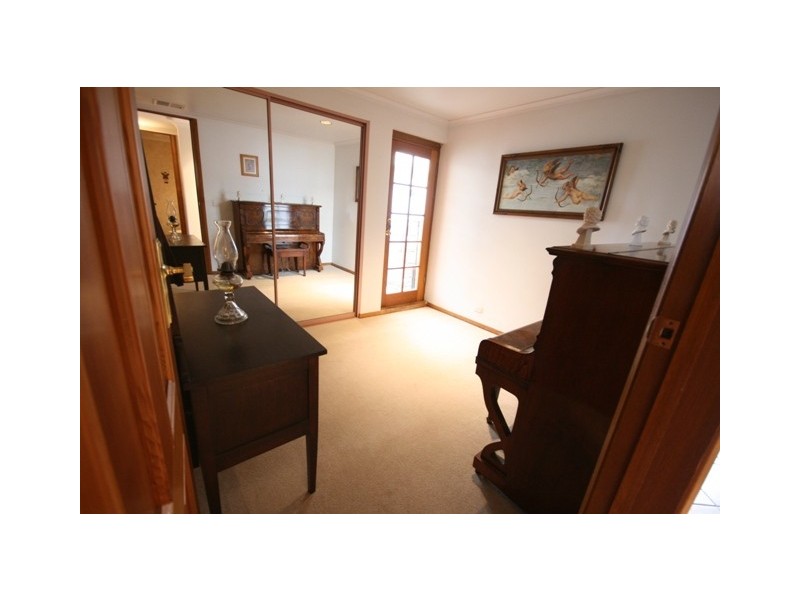 9 Balara Crescent, Flagstaff Hill SA 5159