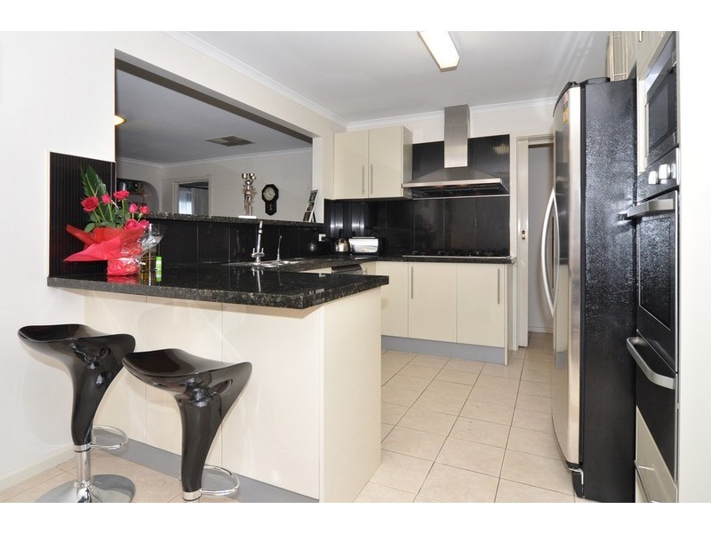 89 Sunnymeade Drive, Aberfoyle Park SA 5159