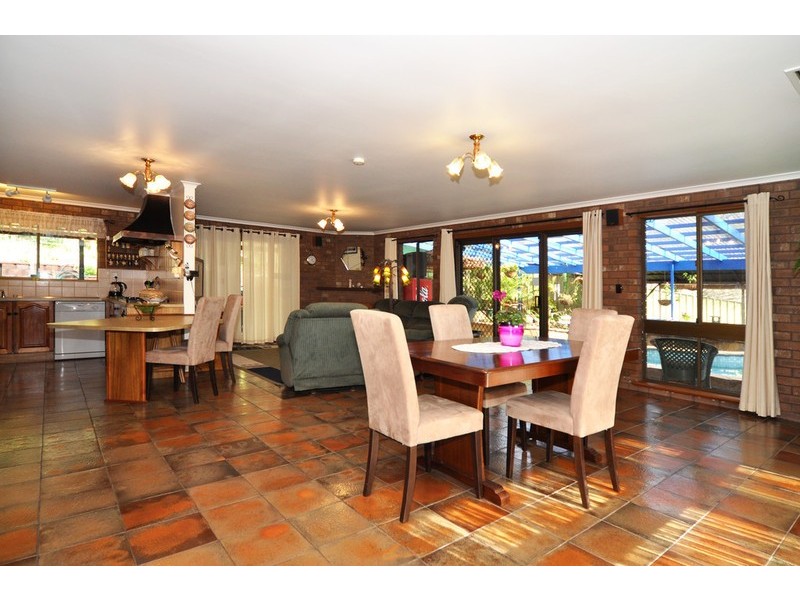 2 Romney Road, Happy Valley SA 5159