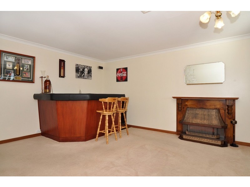 2 Romney Road, Happy Valley SA 5159