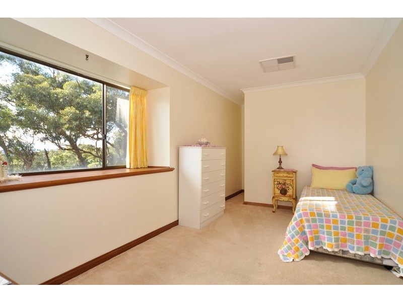 2 Romney Road, Happy Valley SA 5159