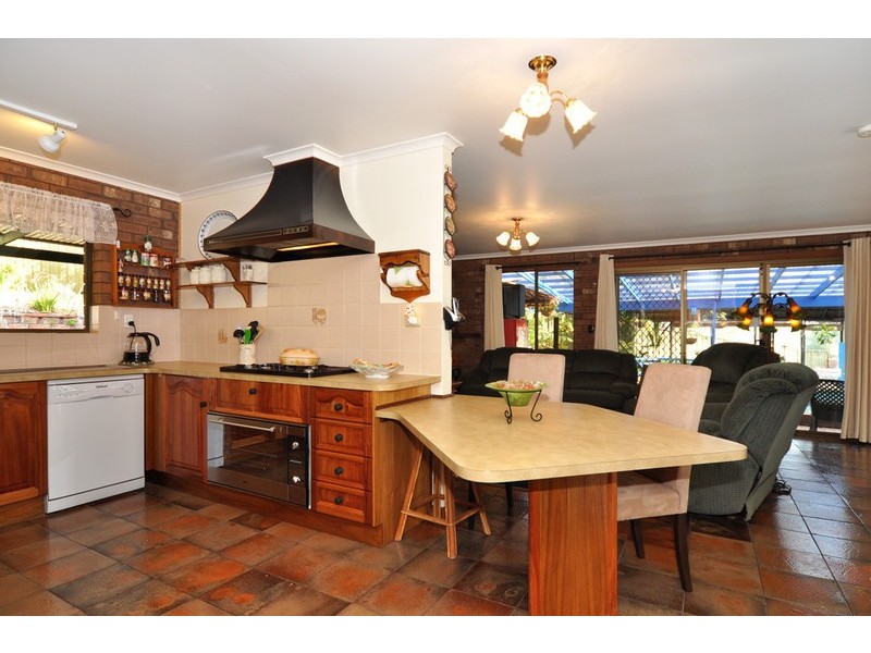 2 Romney Road, Happy Valley SA 5159