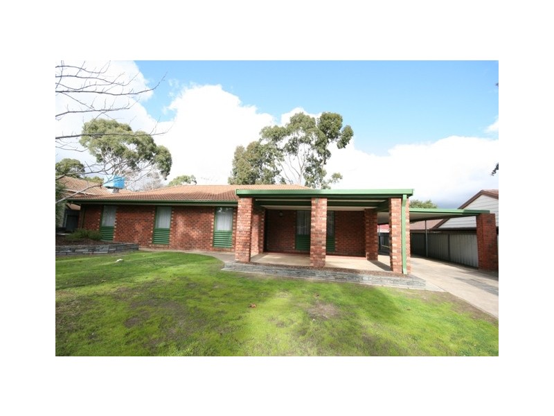 32 Roxanne Avenue, Aberfoyle Park SA 5159