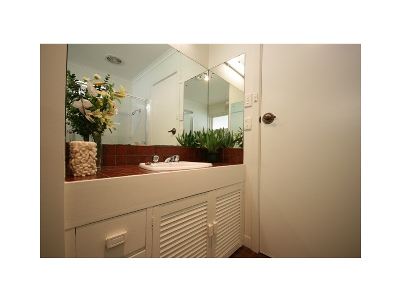 32 Roxanne Avenue, Aberfoyle Park SA 5159