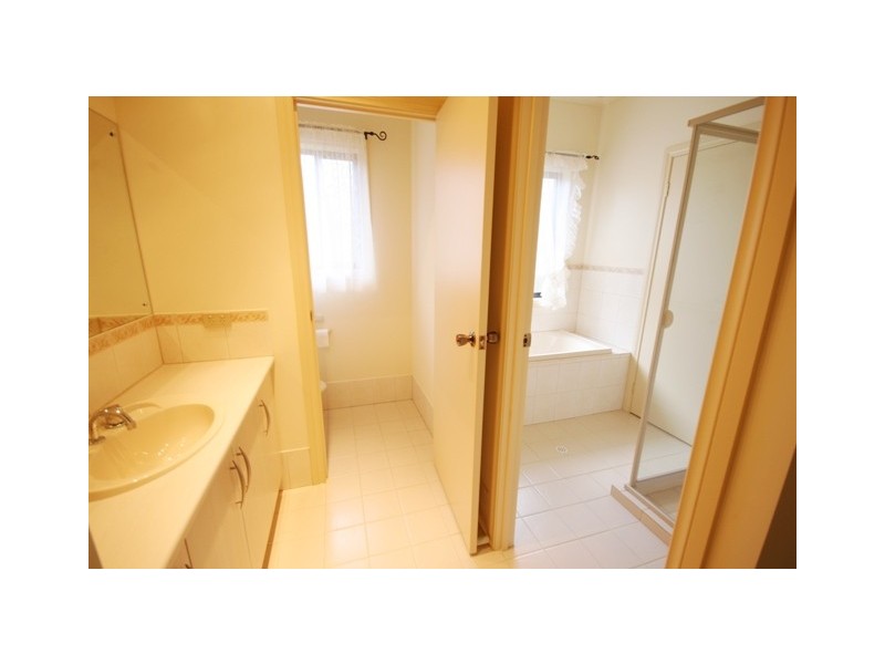 2B Abbaron Court, Aberfoyle Park SA 5159